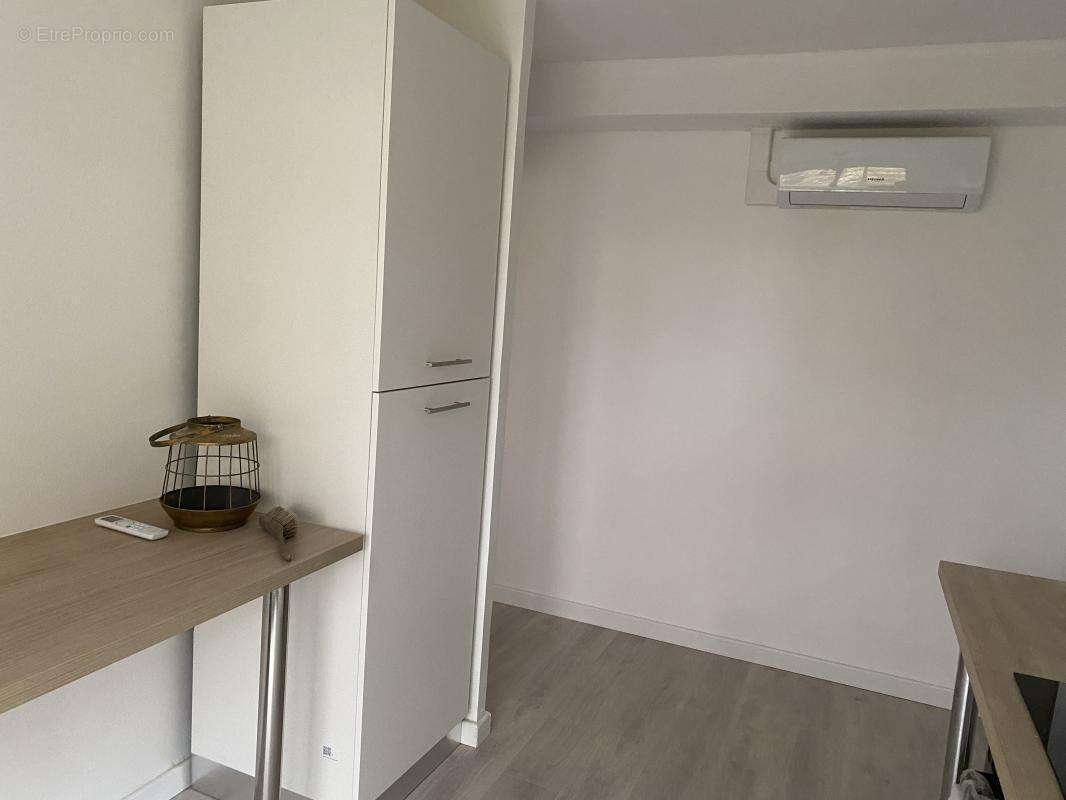 Appartement rénové vendu libre secteur Ernest Hemingway à NIMES - photo 2