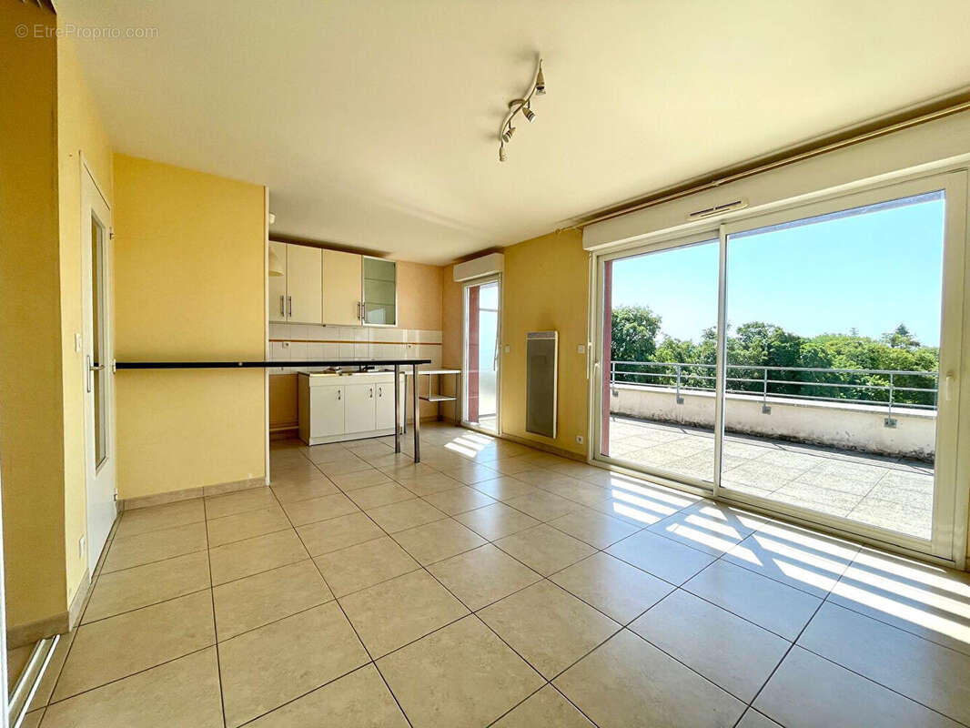 Appartement à CHARTRES-DE-BRETAGNE