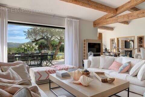 Maison 330 m² à Ramatuelle  - photo 2