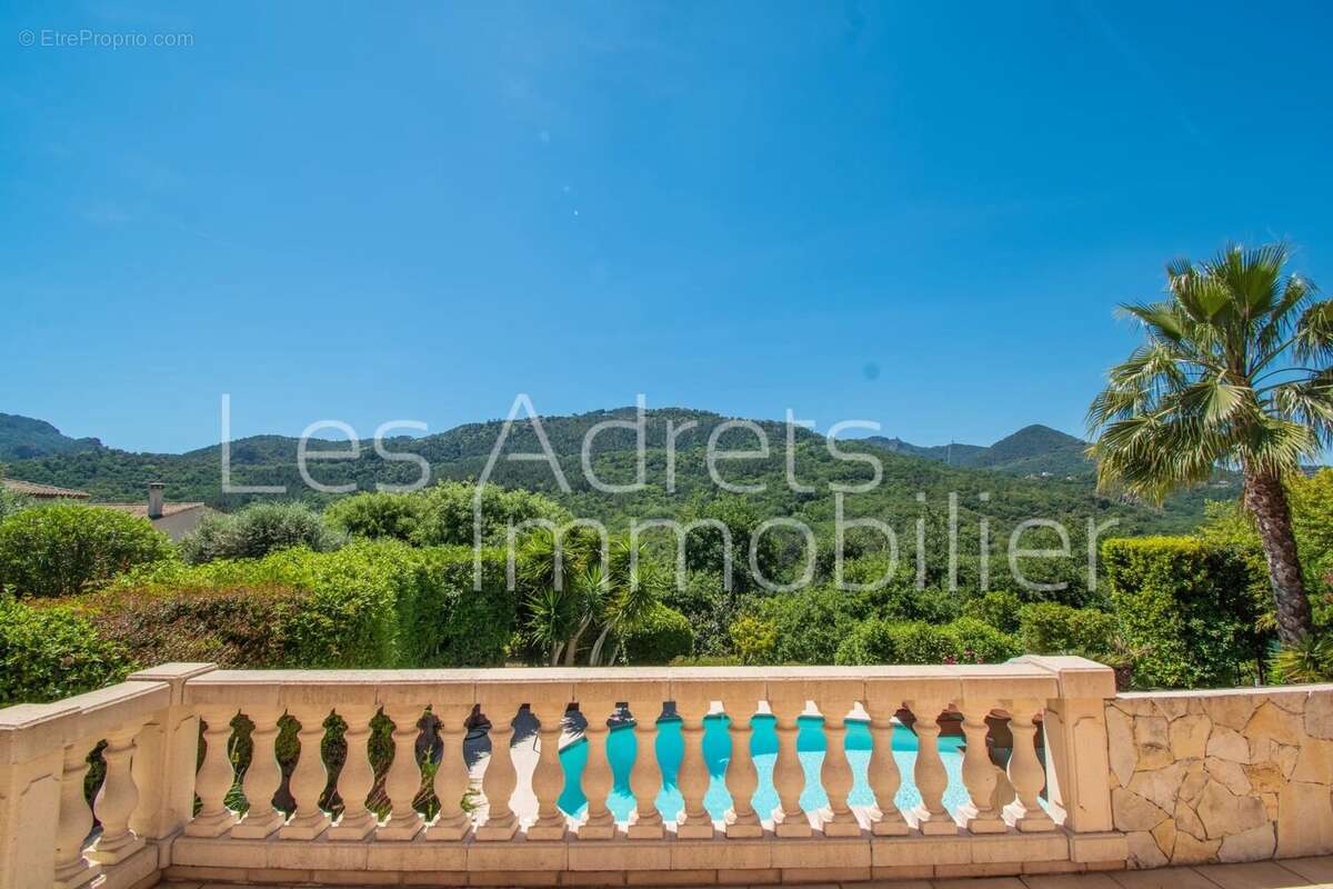 Maison à LES ADRETS-DE-L'ESTEREL