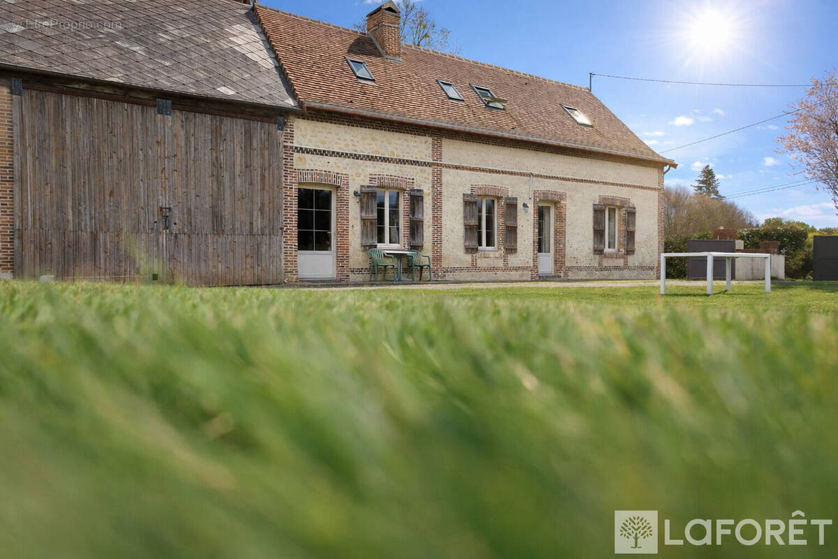 Maison à MOULINS-LA-MARCHE