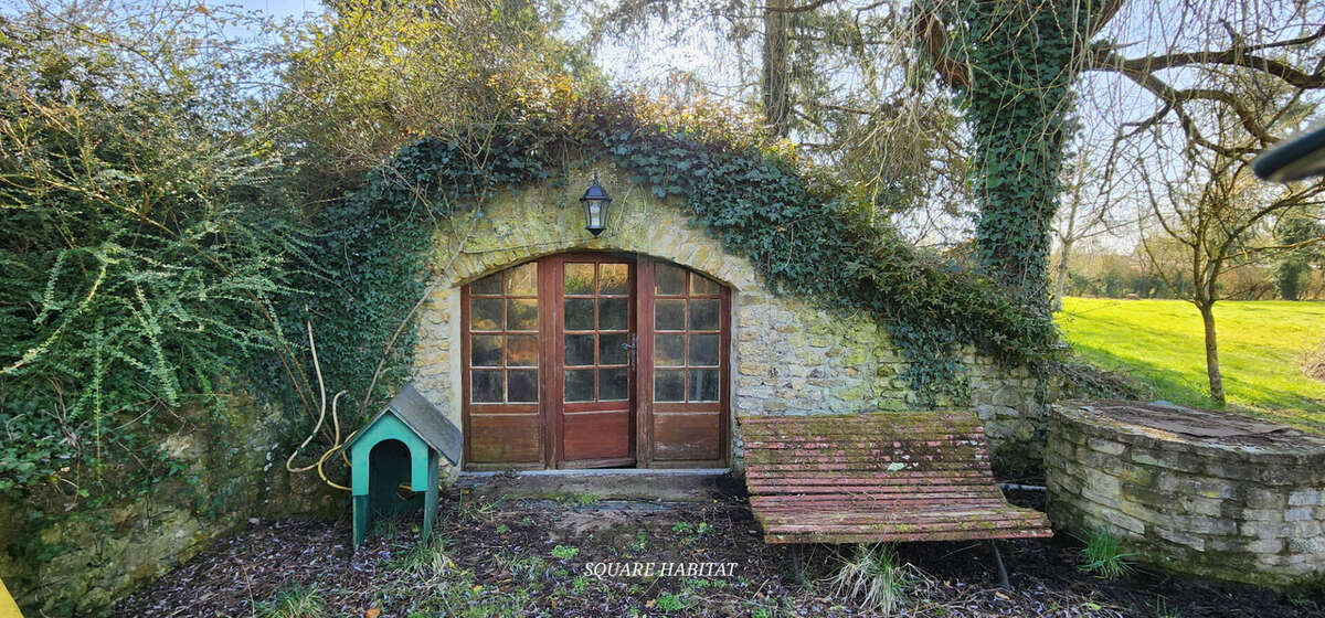 Maison à SEMUR-EN-VALLON