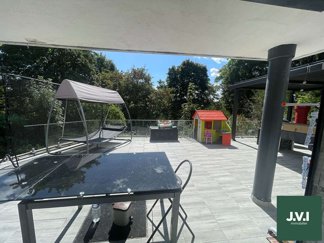 Maison à MONTMORENCY