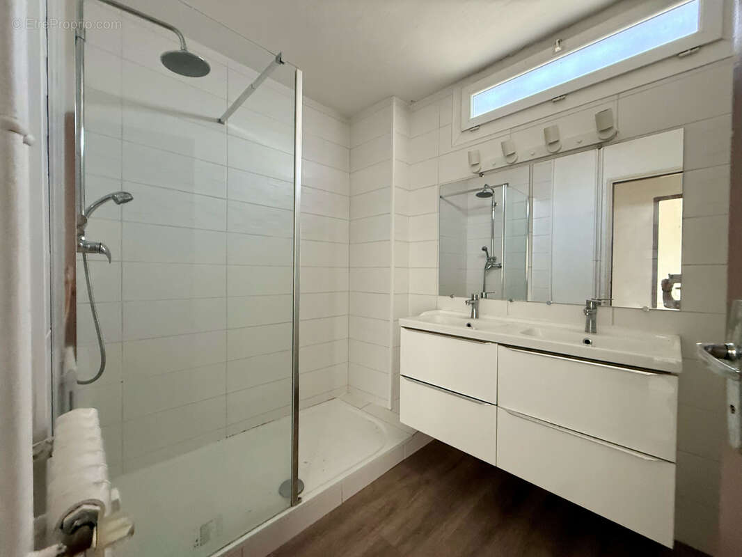 Appartement à LA VALETTE-DU-VAR