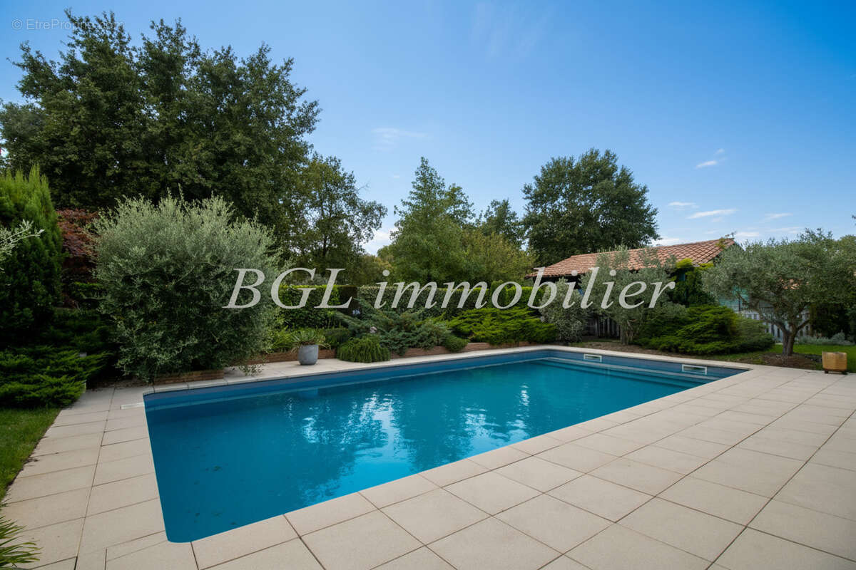 Maison familiale de 200 m2 à La Hume (Gujan-Mestras) - belle situation - photo 11