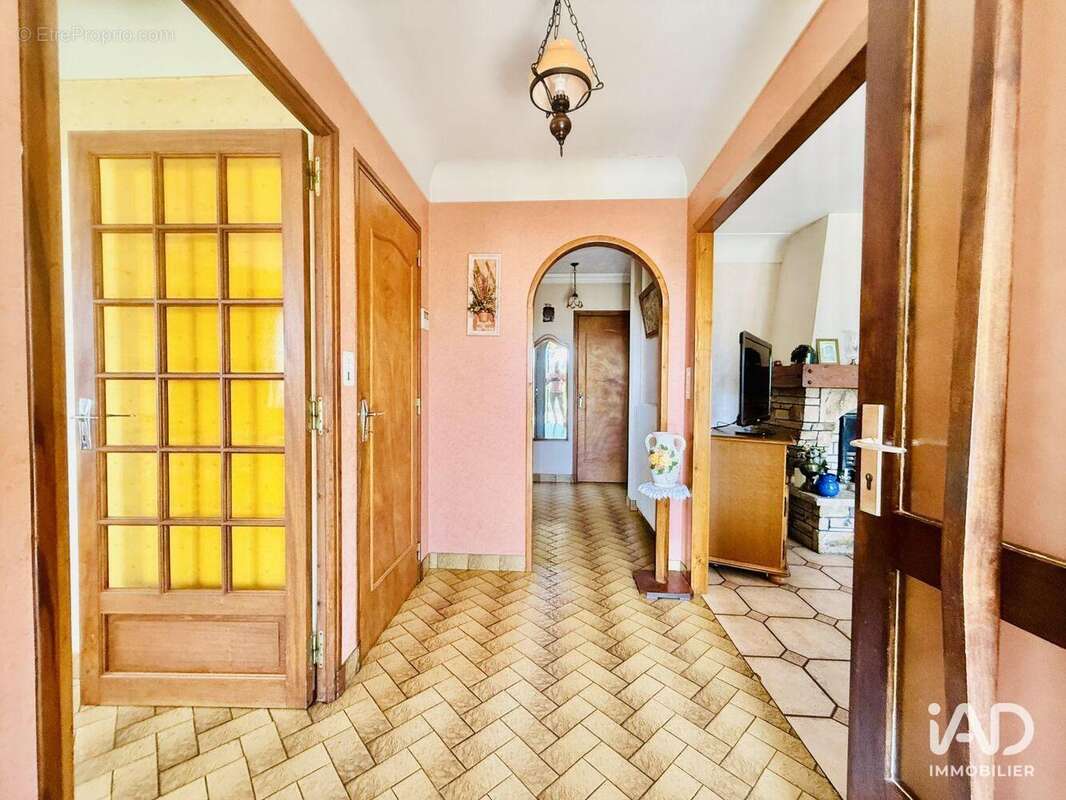 Maison 97 m² à Quins  - photo 8