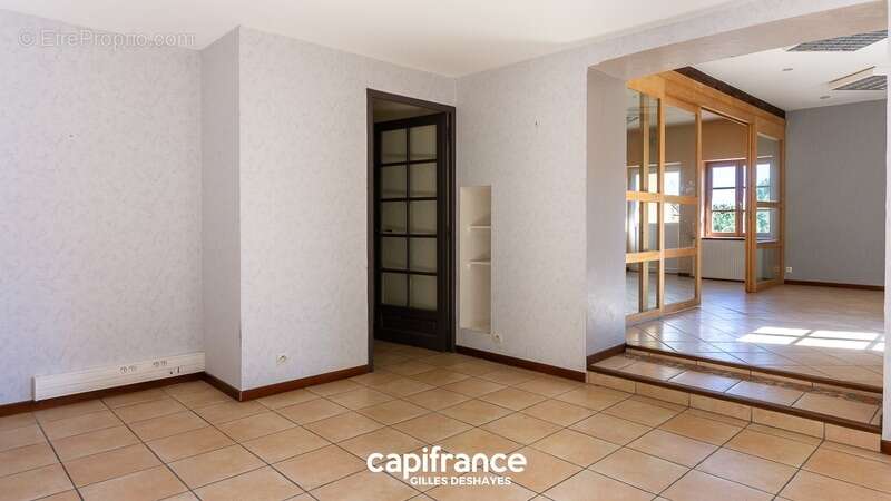 69910 Villié-Morgon Local Commercial Rue Pasteur - photo 5