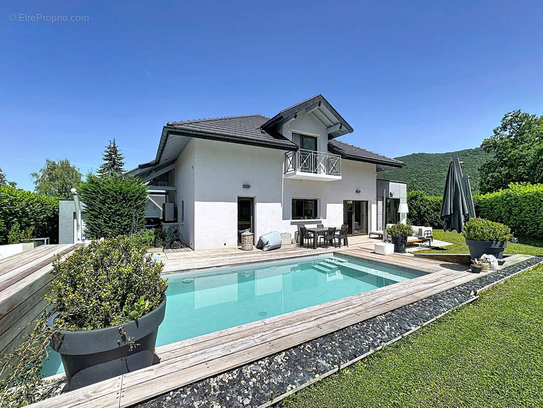Maison à QUINTAL