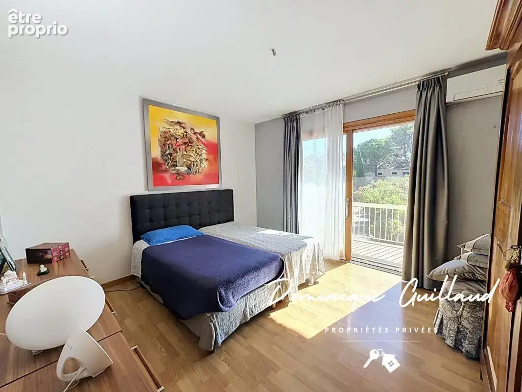 Nîmes-Villa  280 m² 7-pièces sur terrain de 3000 m² - photo 8
