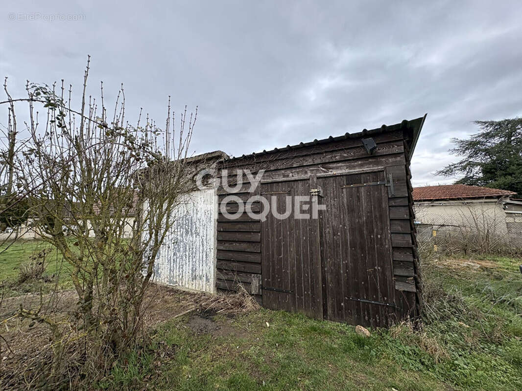 Maison à DAMVILLE