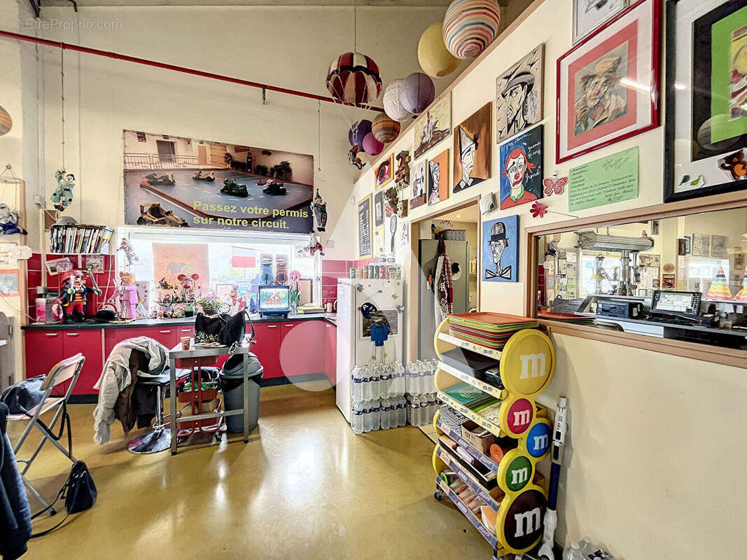 Commerce à CHAMPFORGEUIL