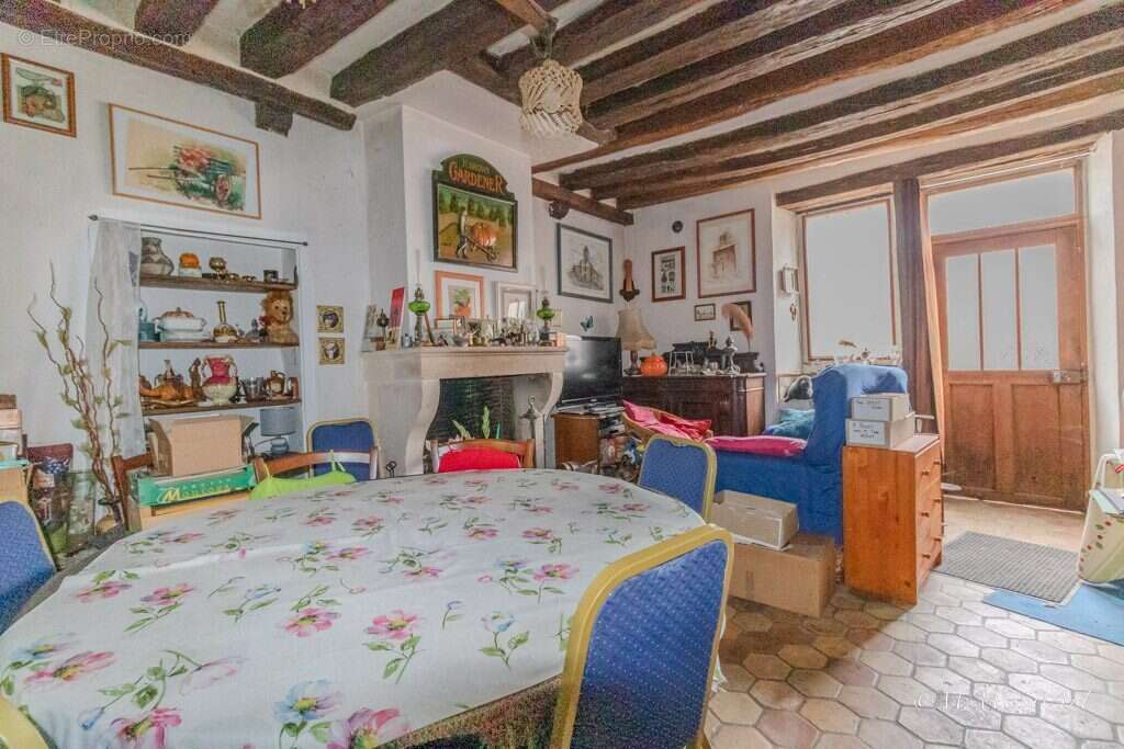 Maison à LEUVILLE-SUR-ORGE