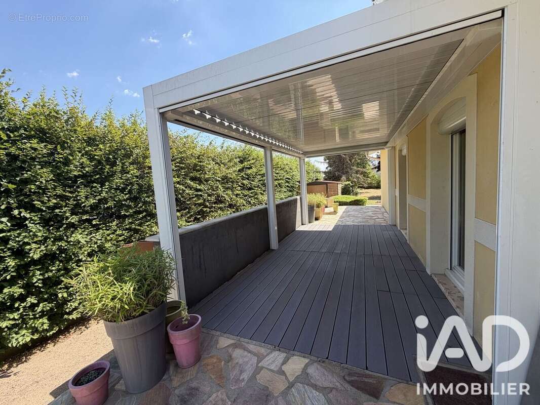 Maison 170 m² à Veauche  - photo 5