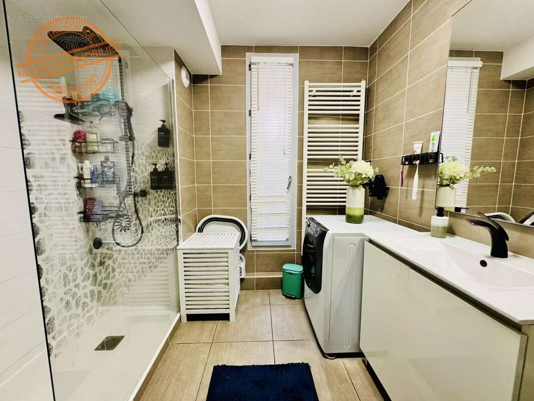 Appartement à LYON-9E