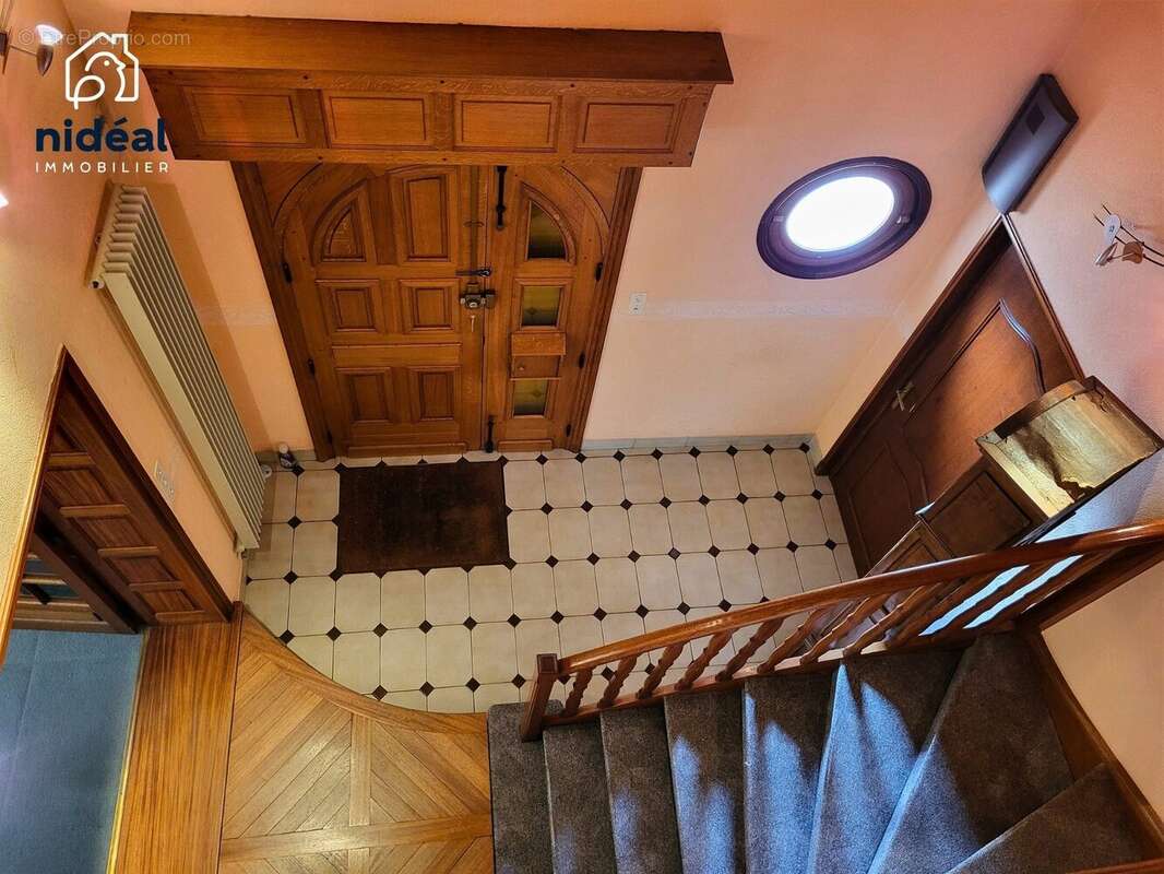Maison 190 m² à Solesmes  - photo 3