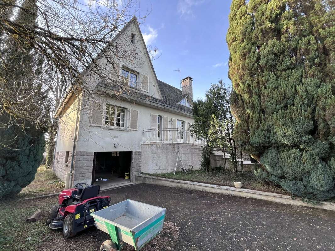 Maison - Maison à NEUVIC