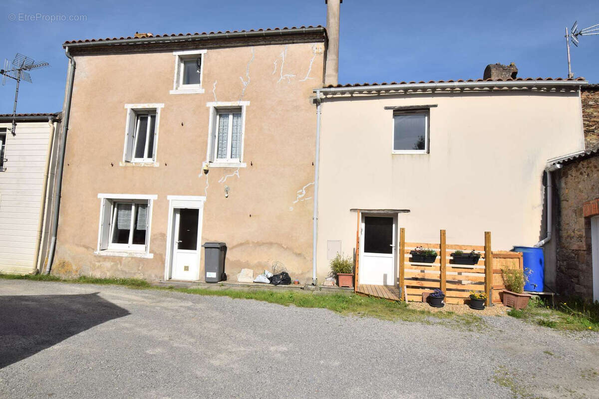 Maison à MONTBERT