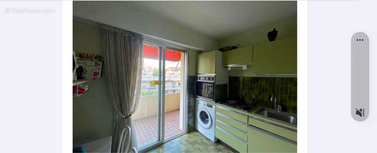 Appartement à SAINT-LAURENT-DU-VAR