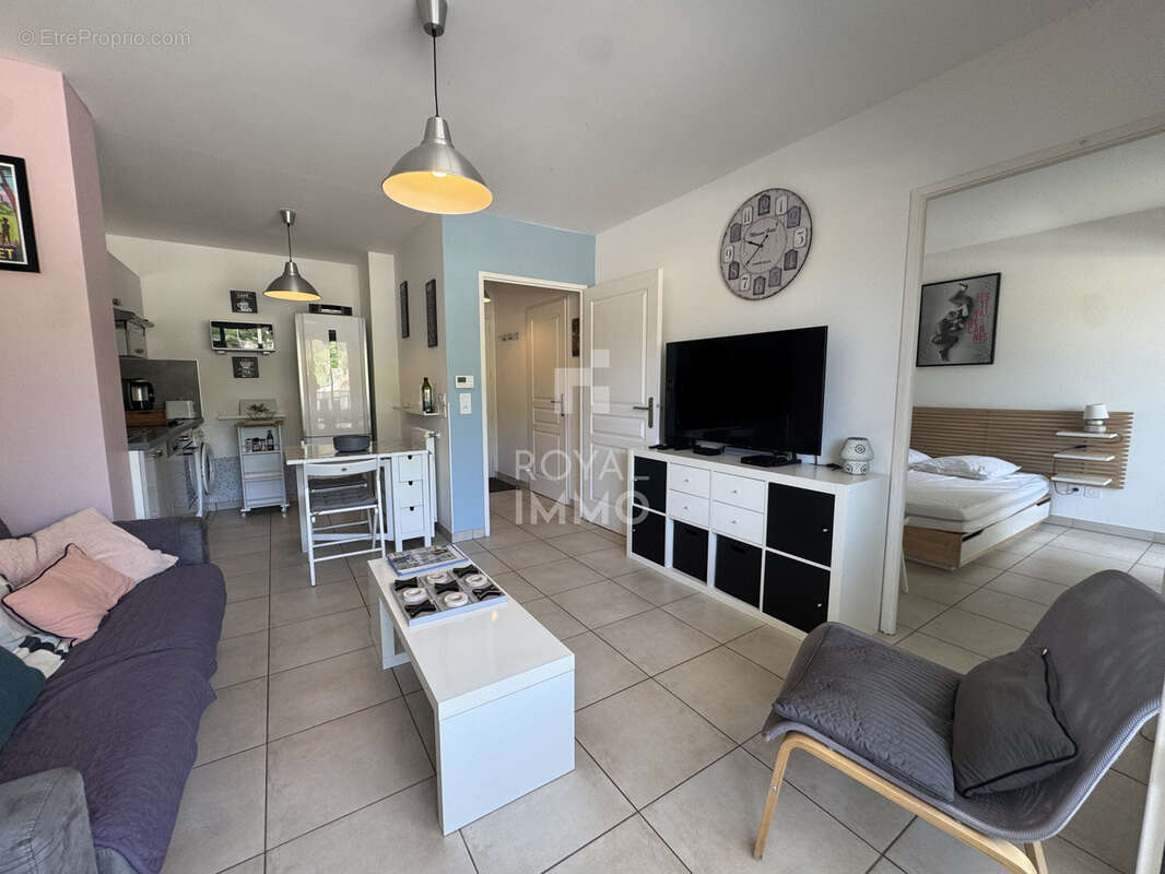 Appartement à CARQUEIRANNE