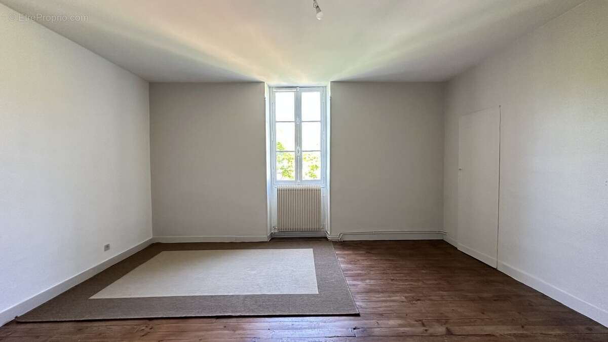 Maison de caractere de type t8 de 290 m2 sur une parcelle de 820 m2 - photo 21