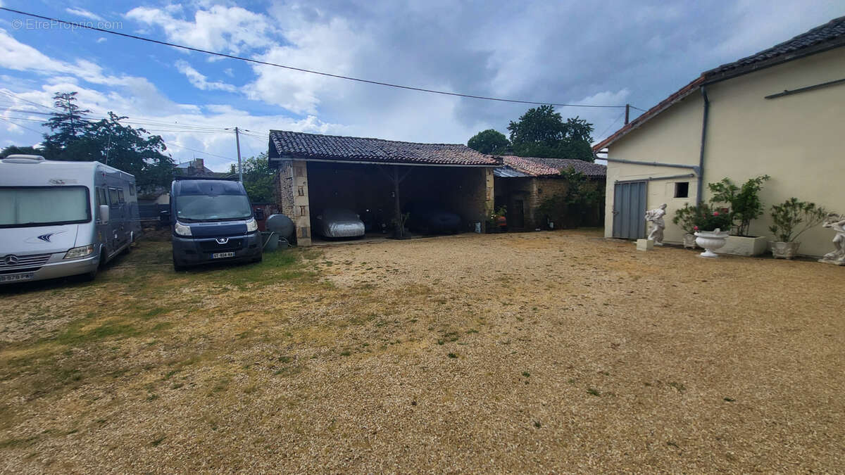 Maison à BLANZAY