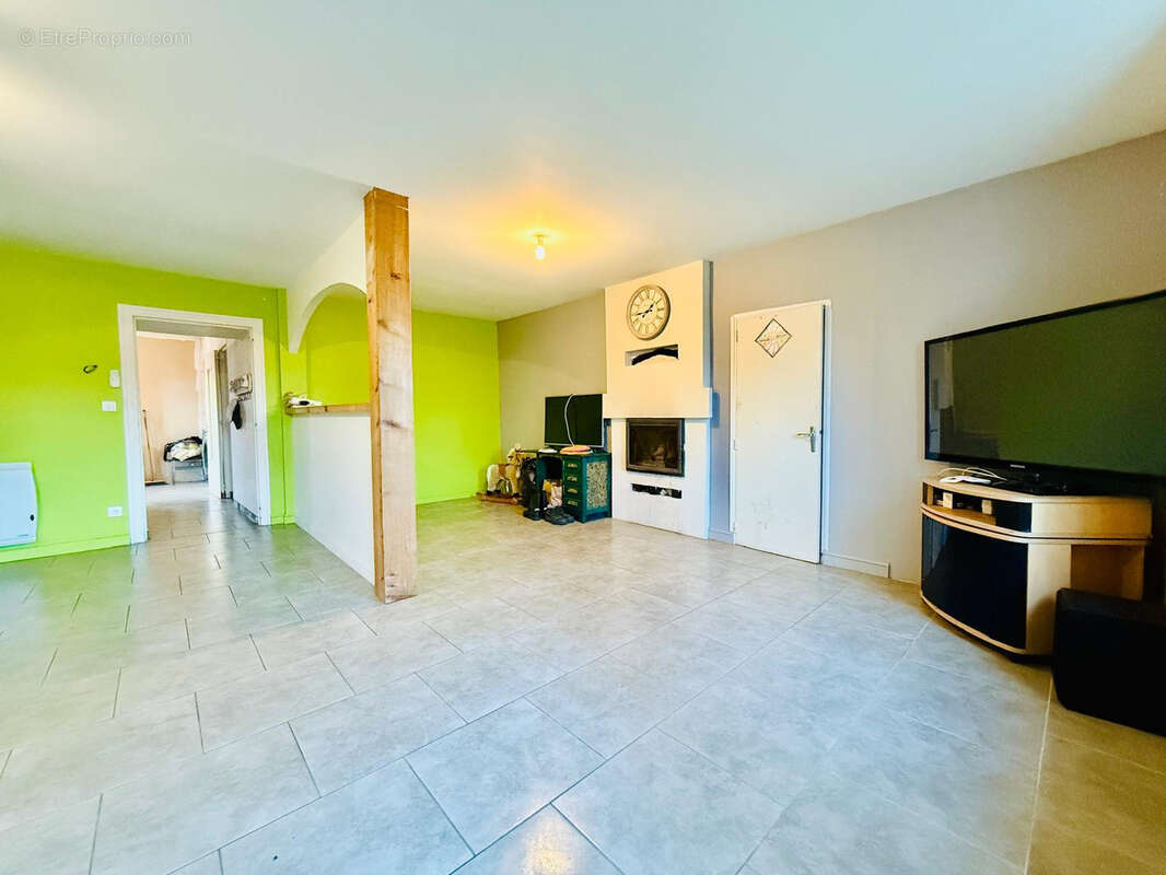 Maison à SAINT-JULIEN-DE-CONCELLES