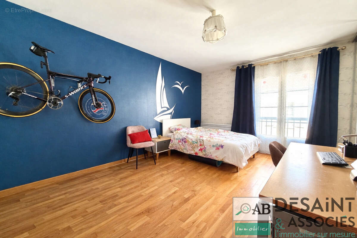 Appartement à CRECY-LA-CHAPELLE