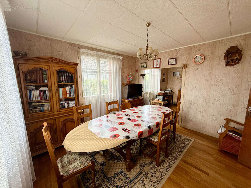 Maison Toury-Lurcy 4 pièce(s) 87 m2 - photo 4