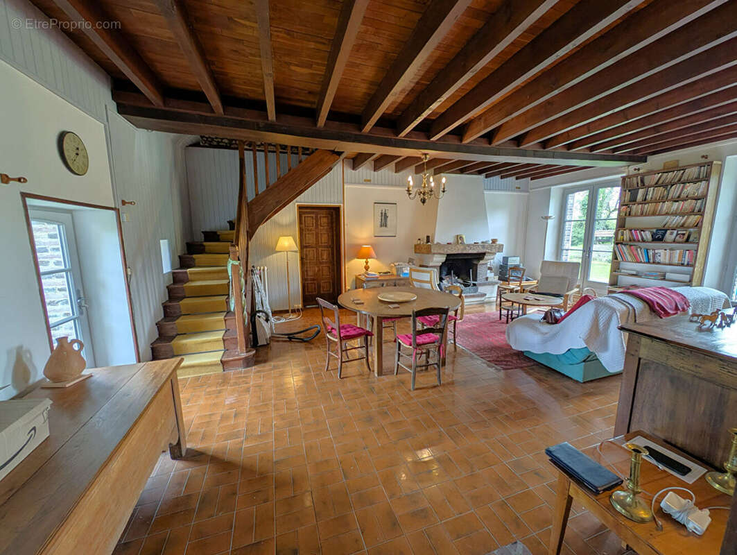 Maison à SAINT-AUBIN-CHATEAU-NEUF