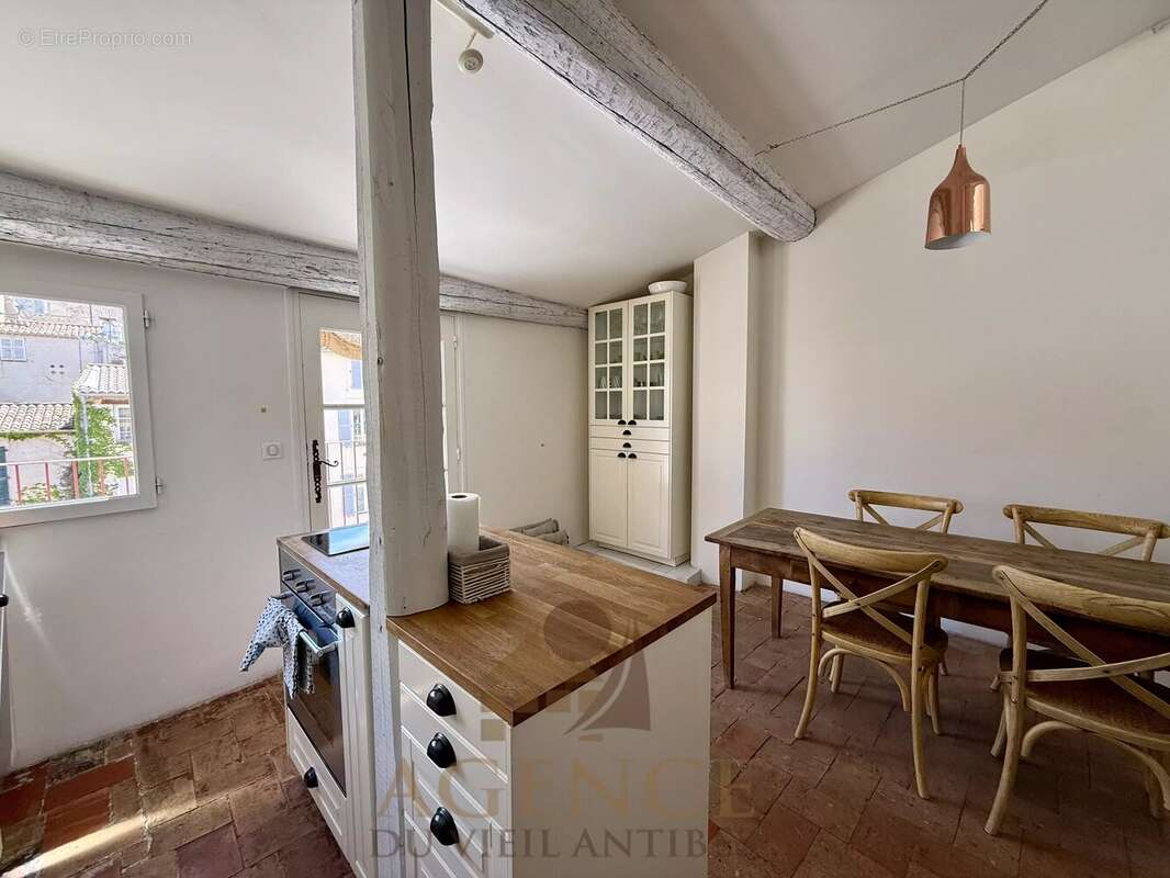 Vieil Antibes 3P 45m2 + 13m2 de terrasse vue dégagée - photo 19
