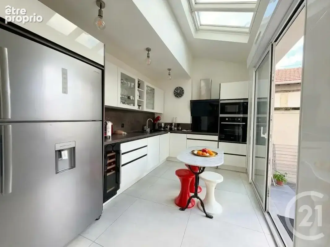Maison 6 pièces 165 m² à vendre à Saint-Maur-Des-Fosses (94100) - photo 3