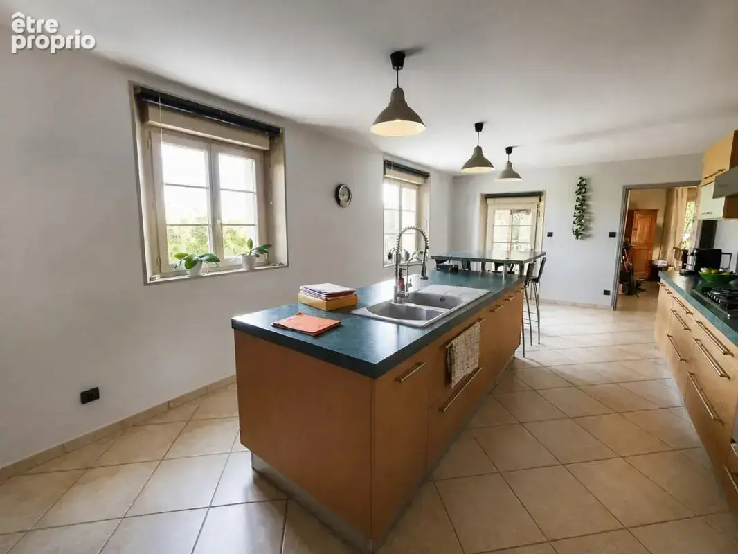 Maison de 10 pièces de 415 m² à Arçais - photo 8