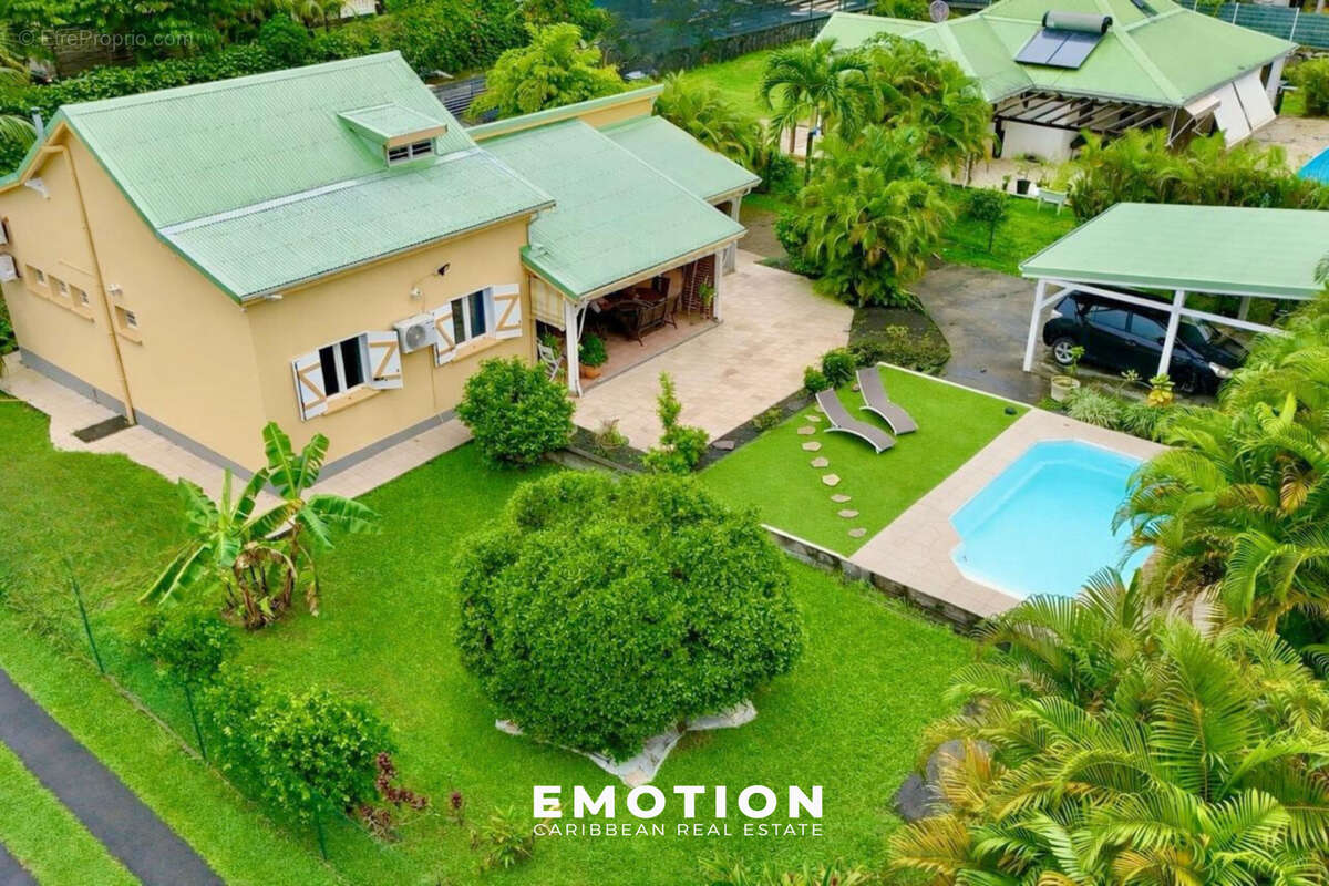 Maison à PETIT-BOURG