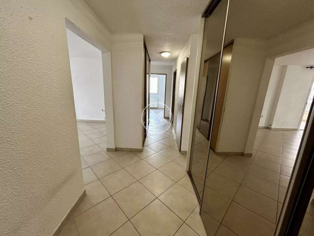 Appartement à FREJUS