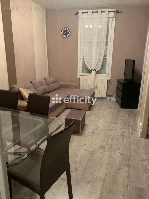 Appartement à SAINTES