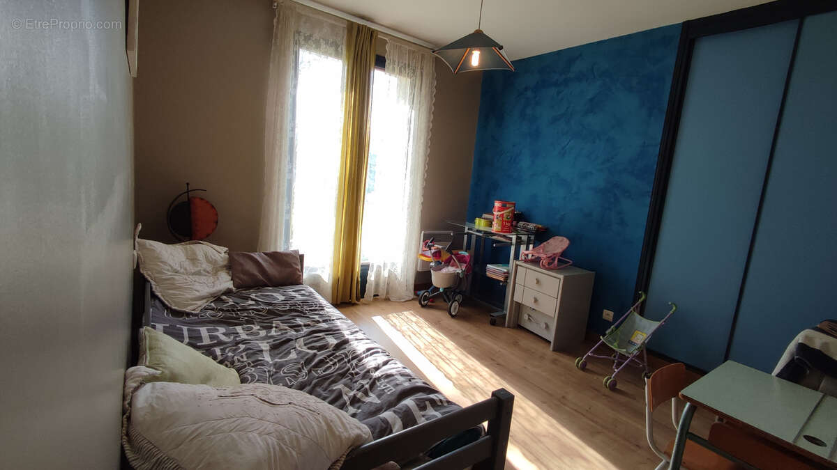 Maison à MONTAIGU-DE-QUERCY