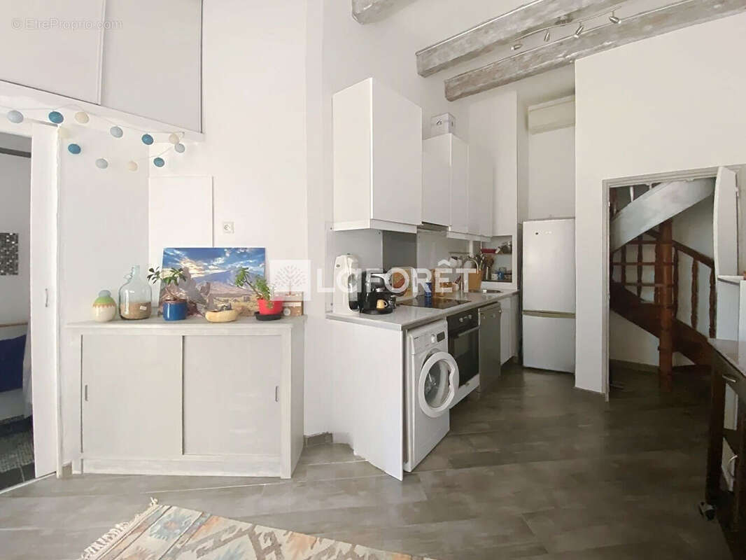 Appartement à ENSUES-LA-REDONNE