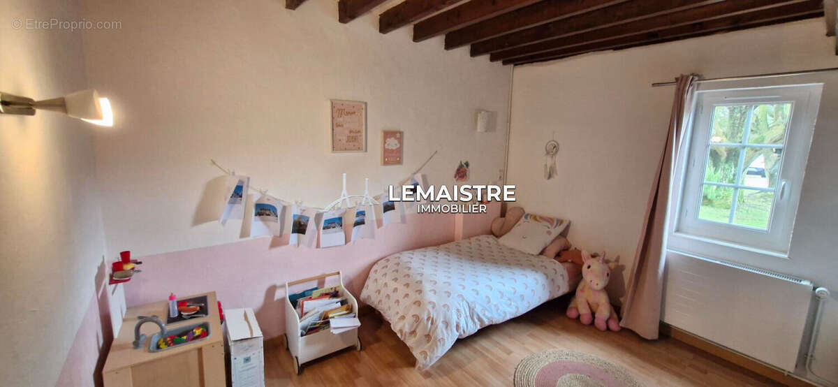 Maison à vendre - Aux portes d'Yvetot - 215 m² - 6 chambres - Suite parentale - Terrain de 1 780 m² - photo 7