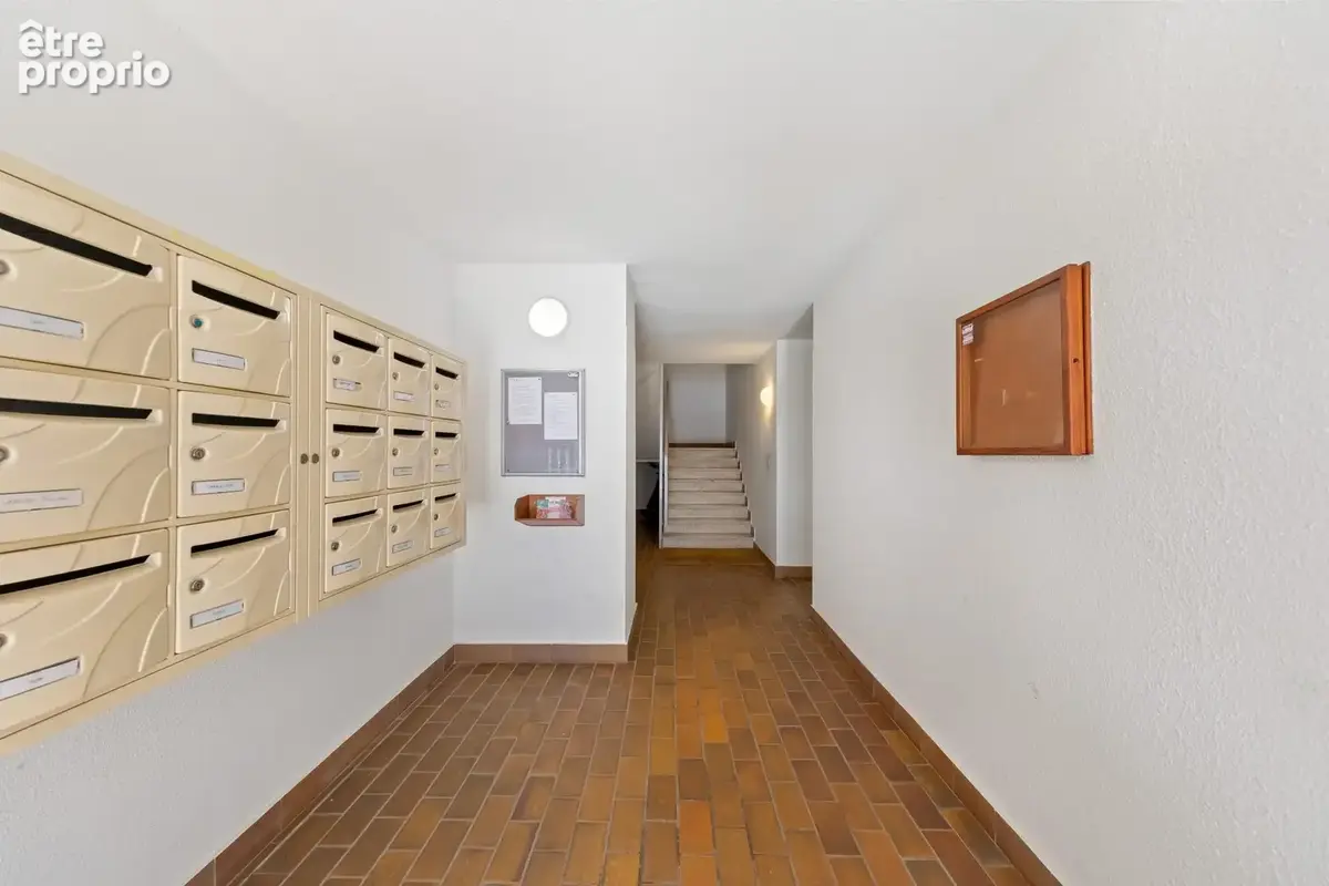 Appartement 20 m² à Saint-Cyr-Sur-Mer  - photo 9