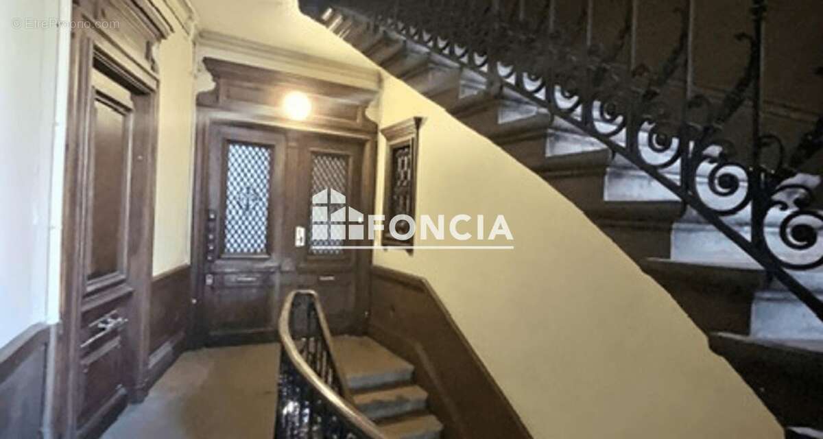 Appartement à SAINT-ETIENNE