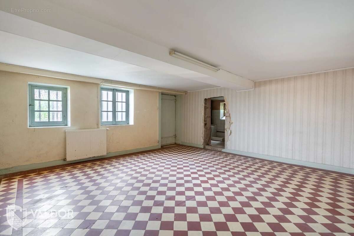 Maison à JASSANS-RIOTTIER