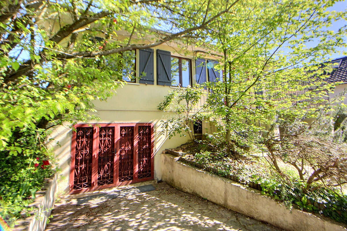 Maison à TRIEL-SUR-SEINE