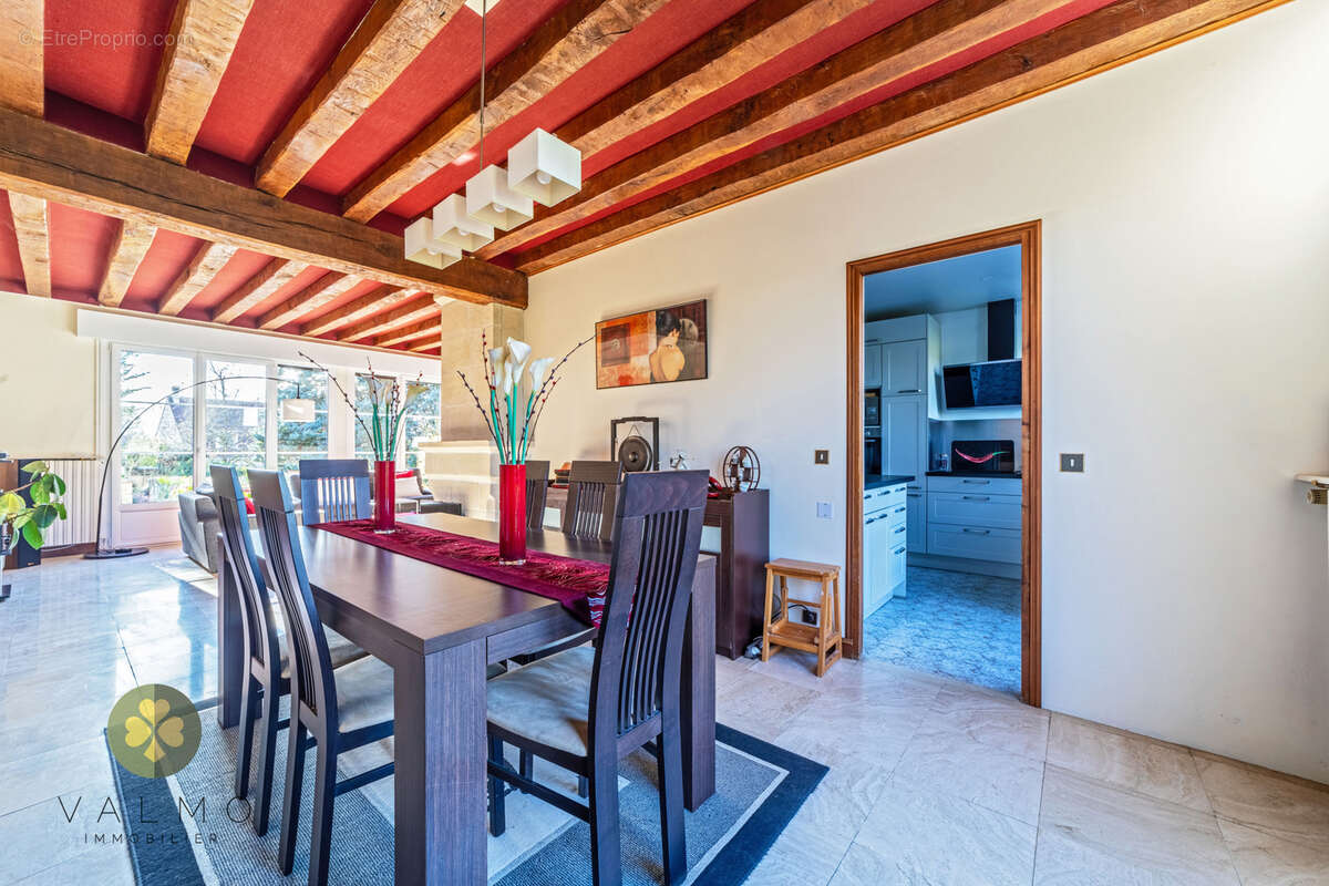 Maison à THOIRY