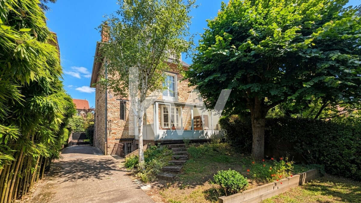 Maison 160 m² à Enghien-Les-Bains  - photo 4