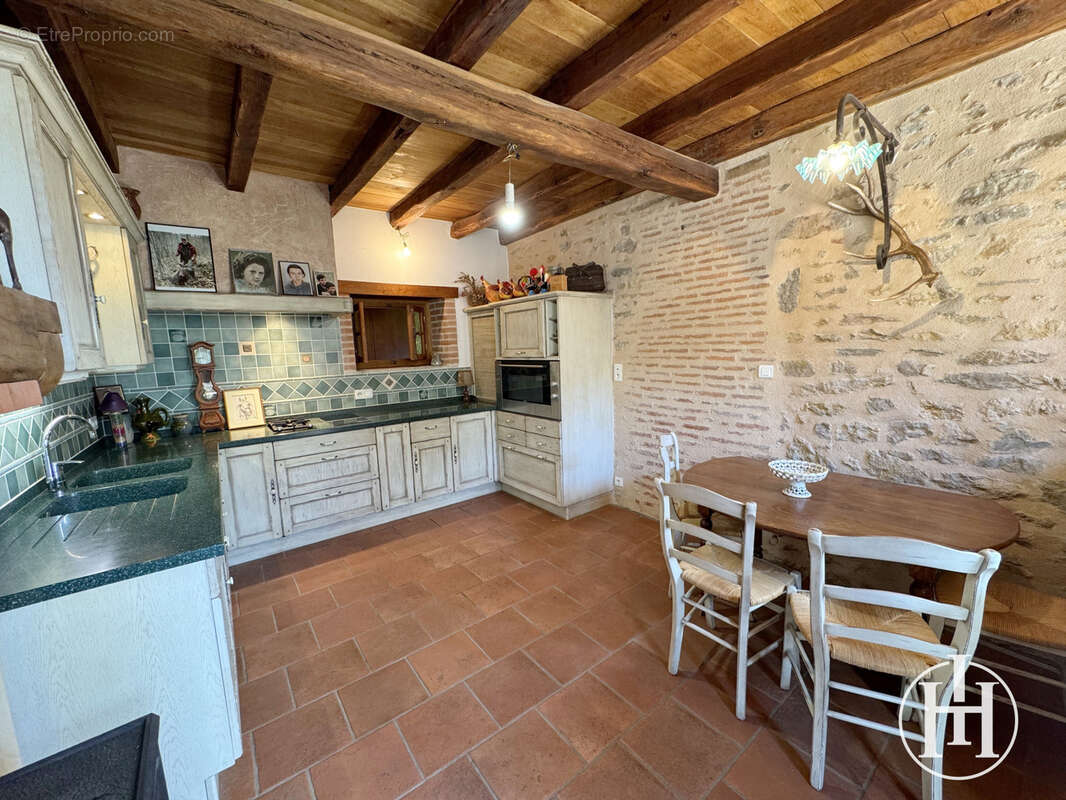 Maison à SAINT-BONNET-TRONCAIS