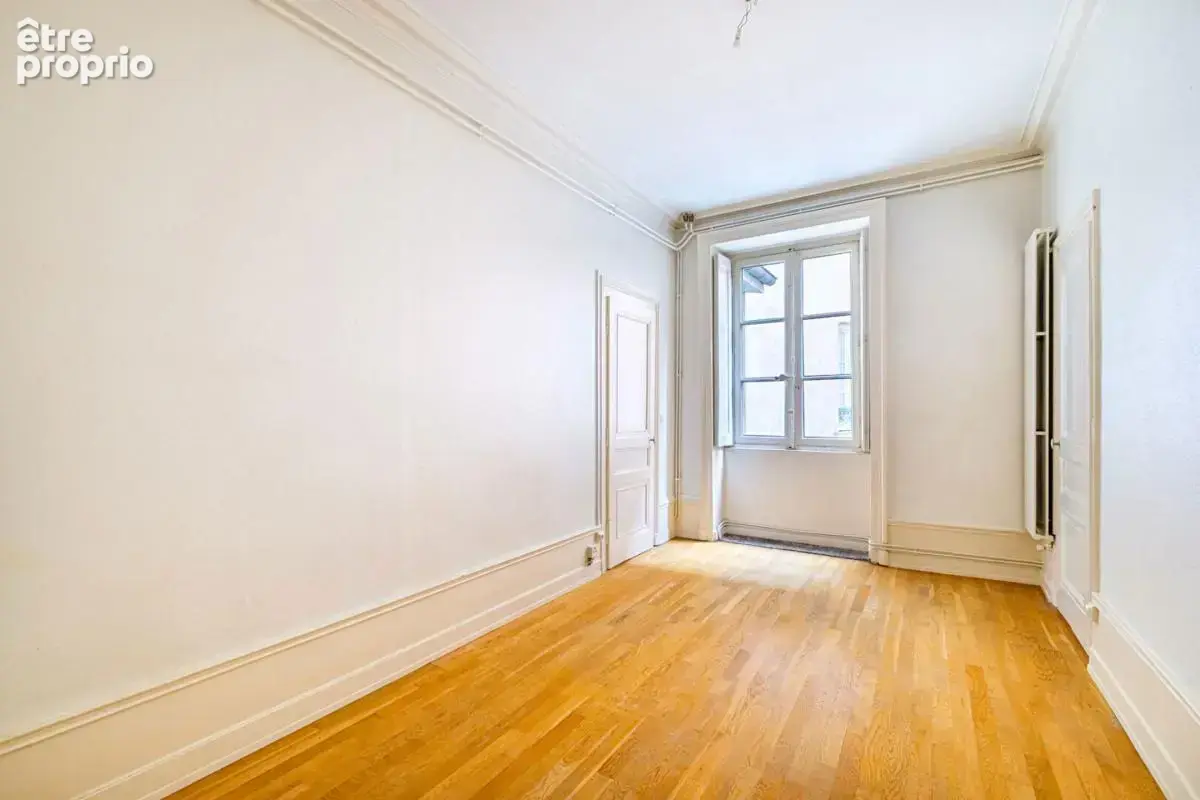 Vente appartement T4 - Ainay 141m² - photo 9