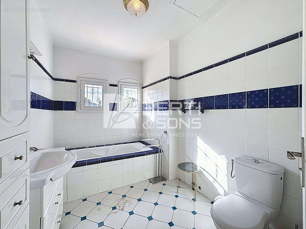 Maison à MANDELIEU-LA-NAPOULE