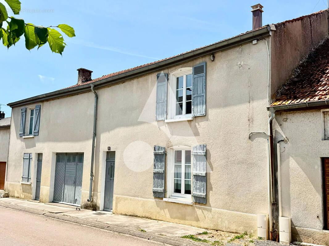 Maison à GONCOURT