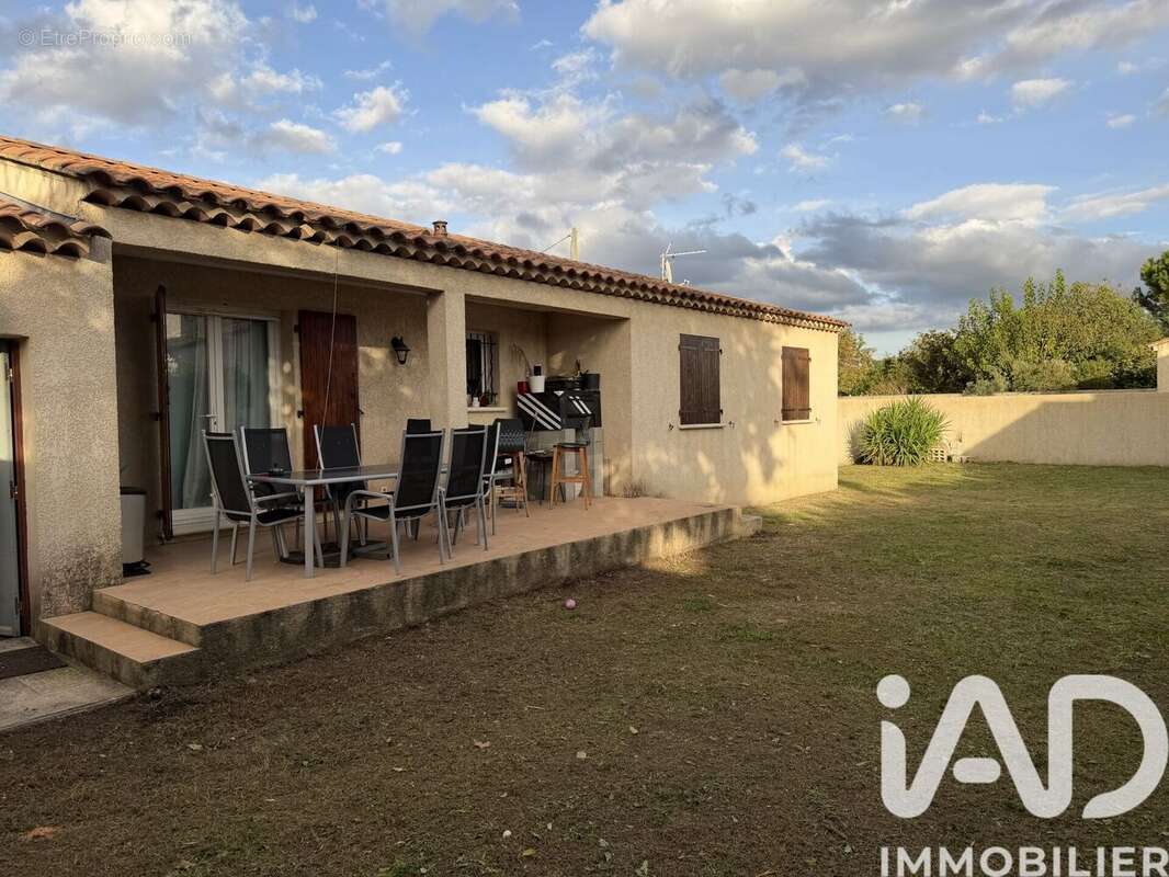 Photo 2 - Maison à SALON-DE-PROVENCE