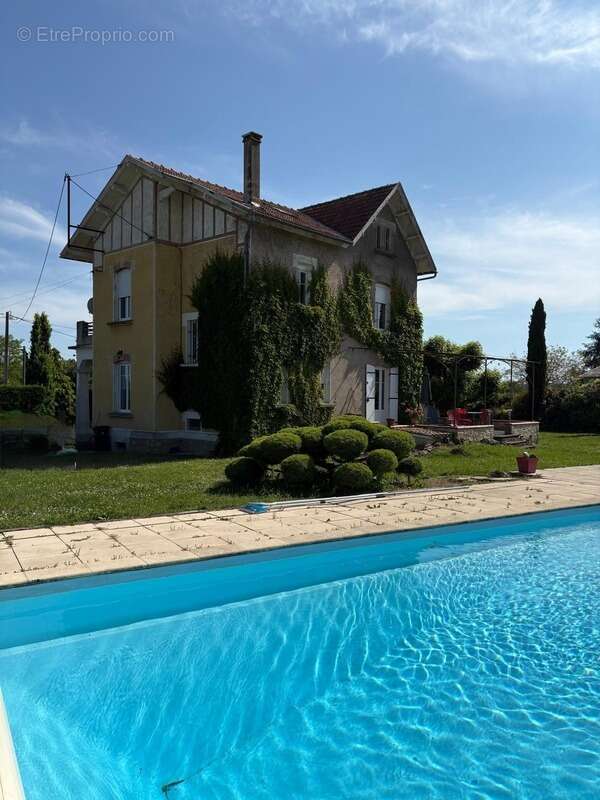 Maison à CLAIRAC